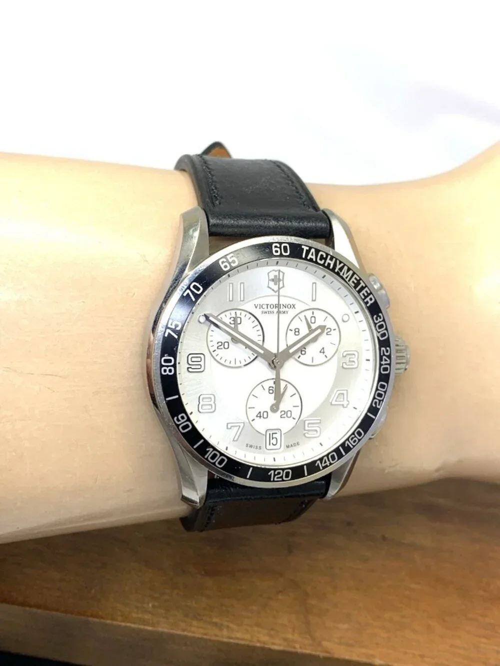 Victorinox Swiss Army Men's Watch 241496 Silver Dial Quartz Leather Strap 40mm